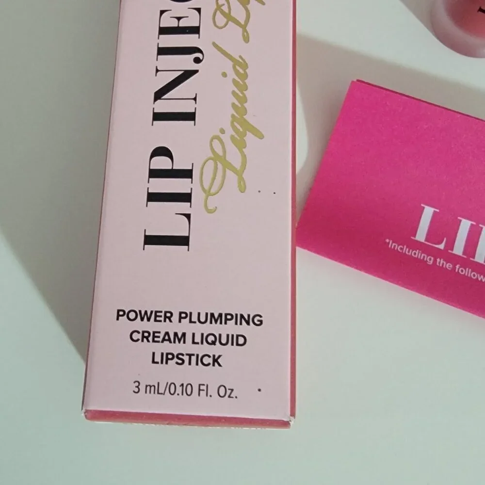 Too faced Lip Injection Liquid lipstick in Big Lip Energy